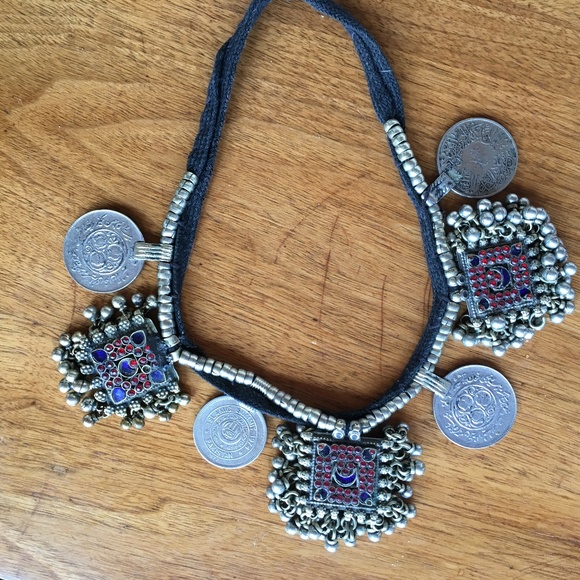 Vintage Jewelry - VINTAGE BOHO SILVER BELL NECKLACE